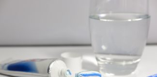 Top Tips to Keep Your Teeth White & Bright