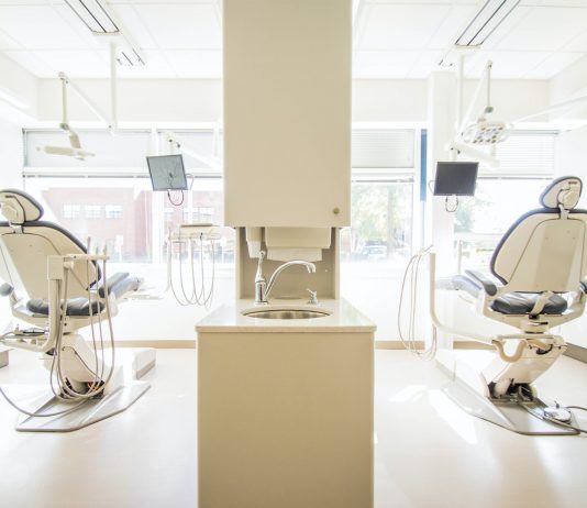 Dentist, Orthodontist, Periodontist… What’s the Difference?