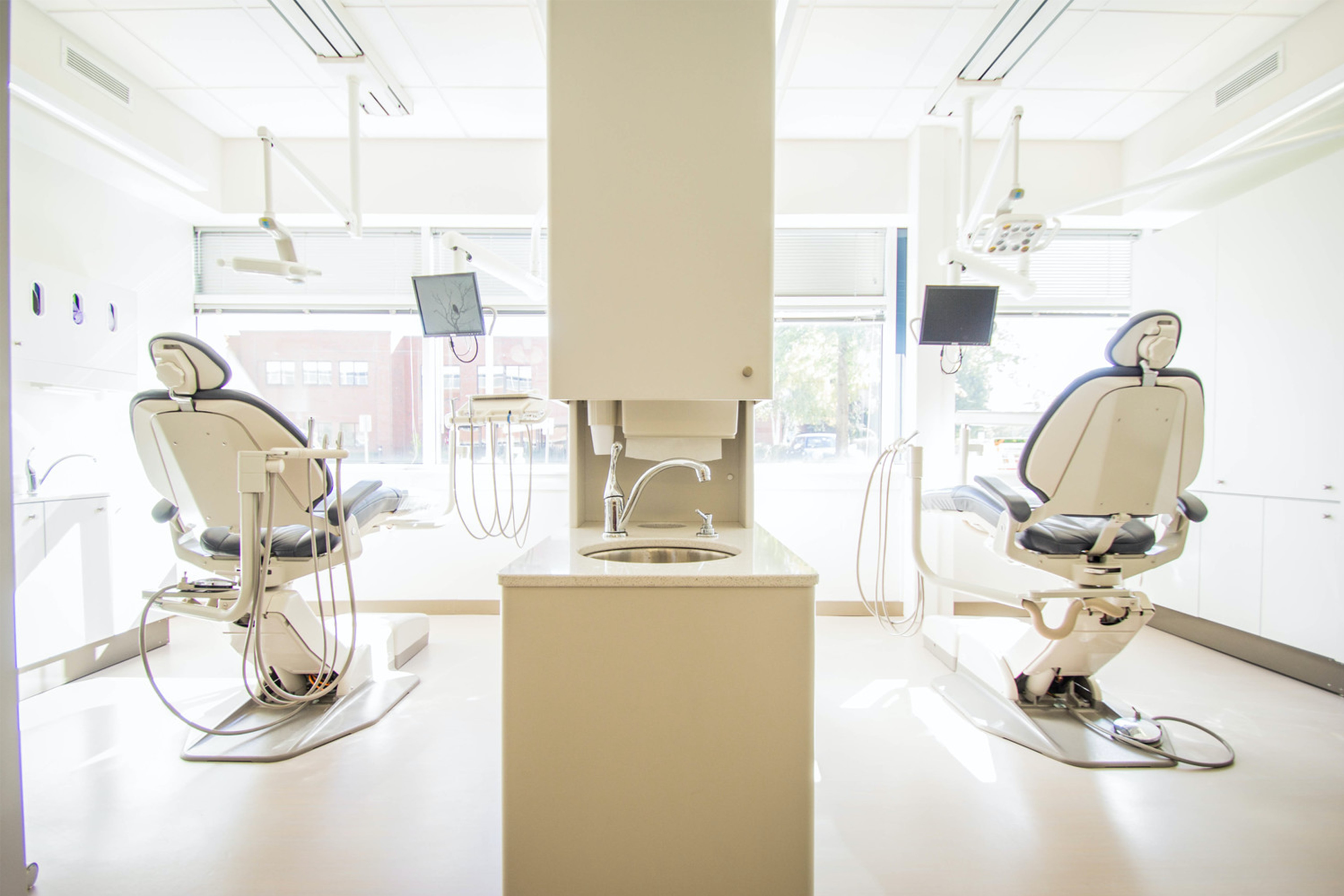 Dentist, Orthodontist, Periodontist… What’s the Difference?