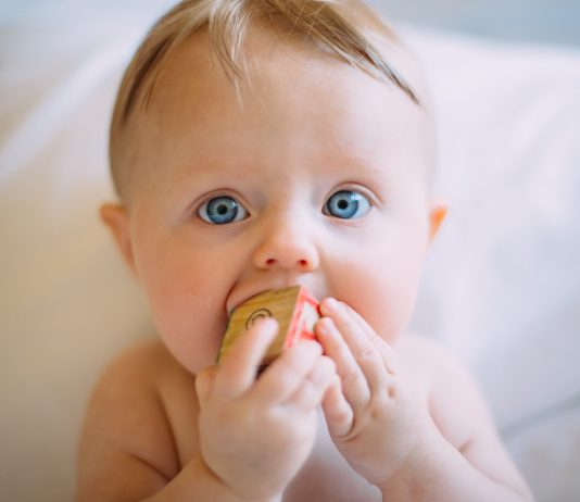 What to Expect When Your Baby Is Teething