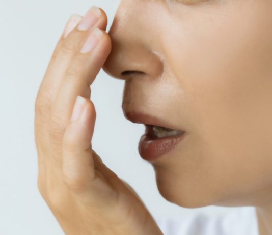 Do Dental Aligners Cause Bad Breath? bad breath oral health