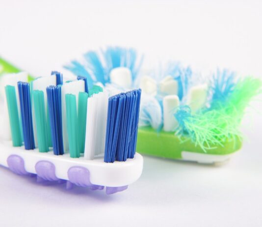 How Often Do I Really Need to Replace My Toothbrush? toothbrush oral health