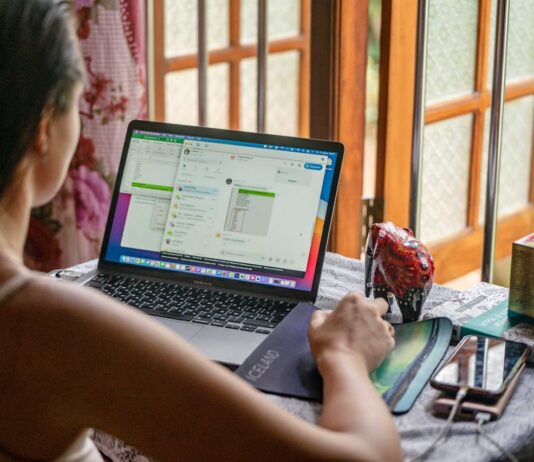 Surprising Ways Remote Work Can Affect Your Dental Health remote work affects smile