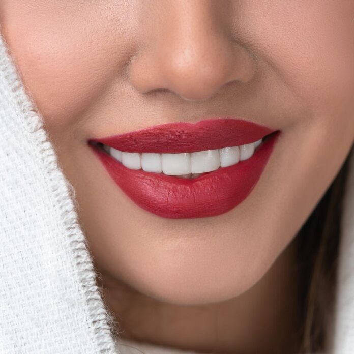 pexels-amiresel-11956948 smile